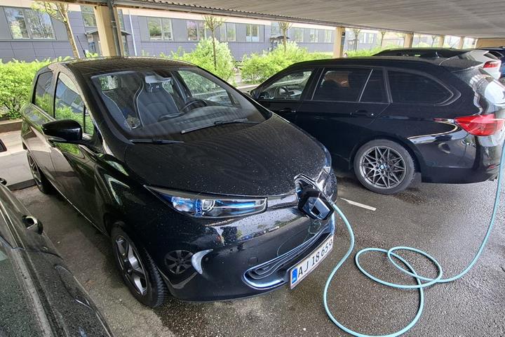 Sort Renault Zoe fra 2013