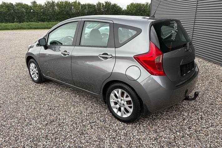 Grå Nissan Note fra 2014