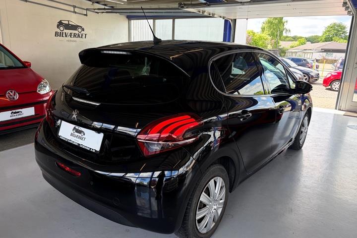 undefined Peugeot 208 fra 2020