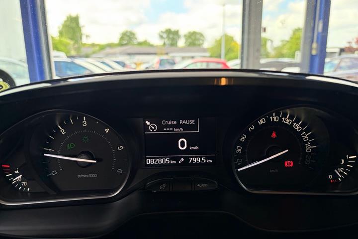undefined Peugeot 208 fra 2020