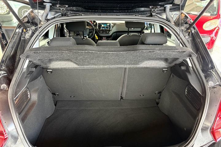 undefined Peugeot 208 fra 2020