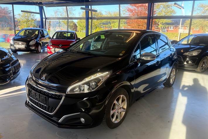 undefined Peugeot 208 fra 2018 set udefra