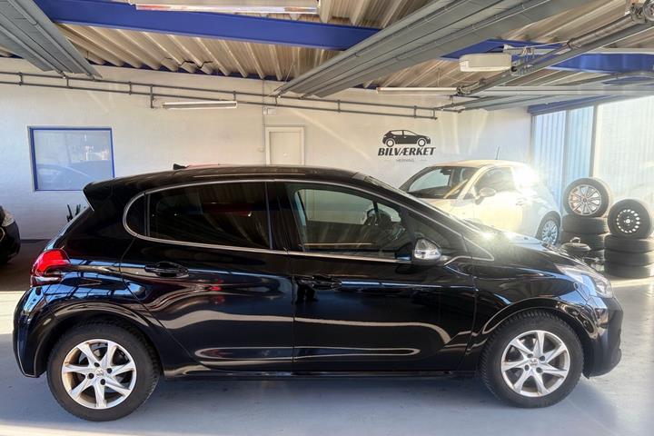 undefined Peugeot 208 fra 2018