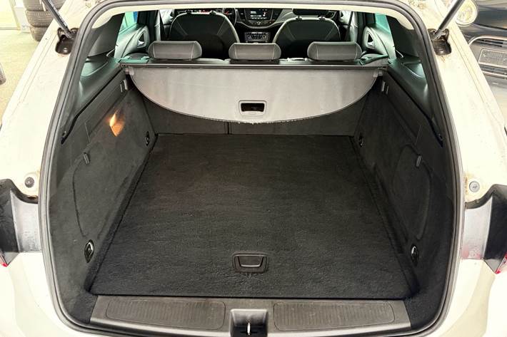 undefined Opel Astra fra 2019