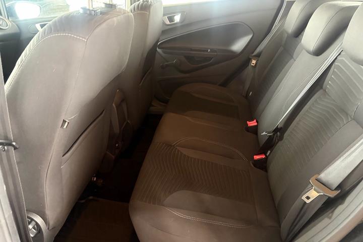 undefined Ford Fiesta fra 2014