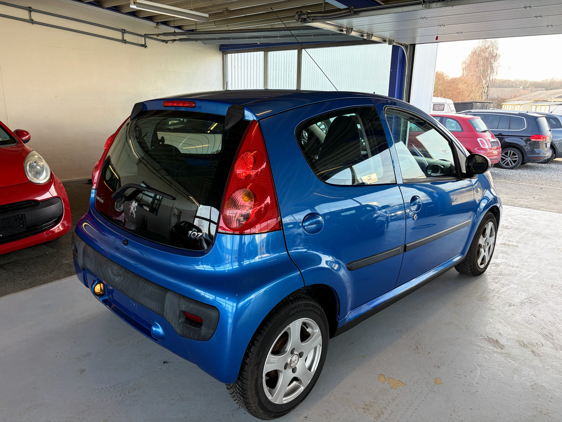 undefined Peugeot 107 fra 2010