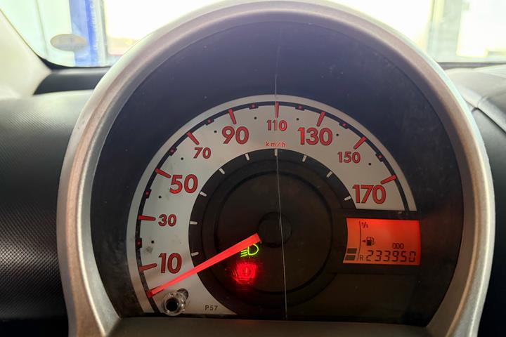 undefined Peugeot 107 fra 2010