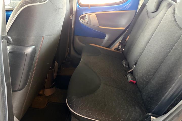 undefined Peugeot 107 fra 2010