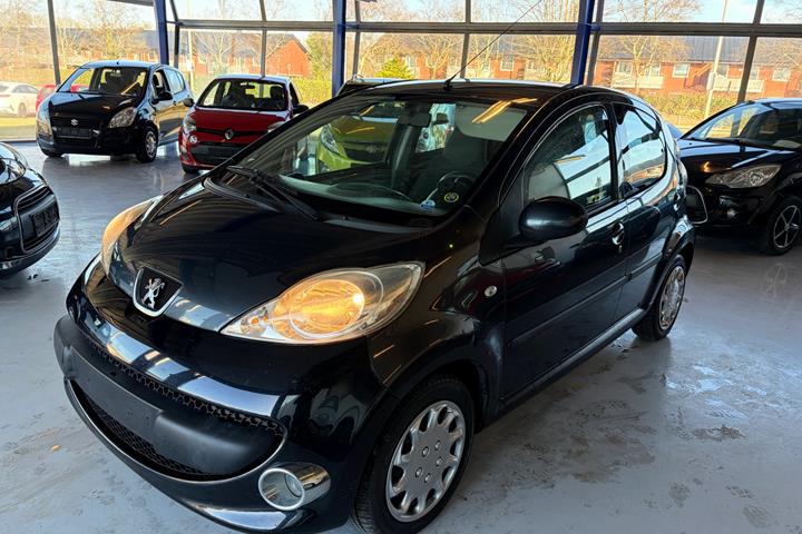 undefined Peugeot 107 fra 2008 set udefra