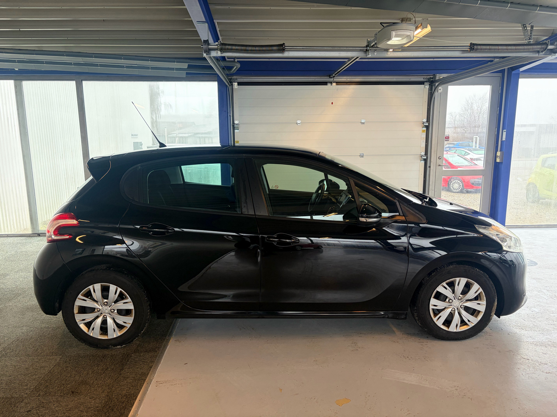 undefined Peugeot 208 fra 2014