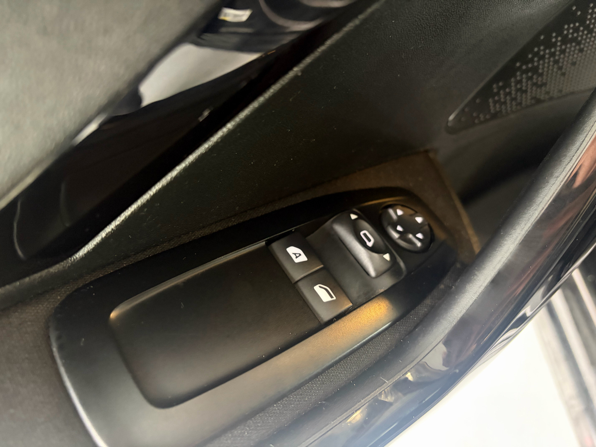 undefined Peugeot 208 fra 2014