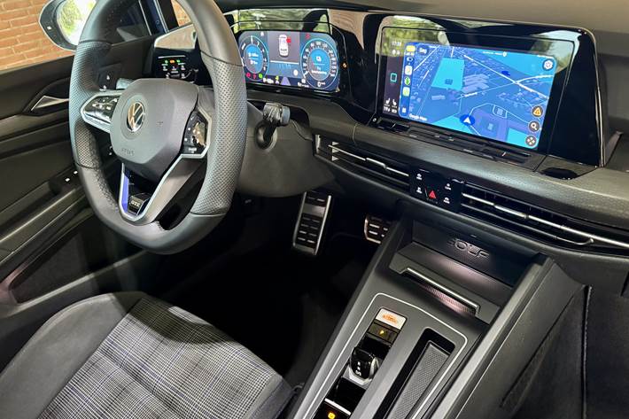 Blå VW Golf fra 2021