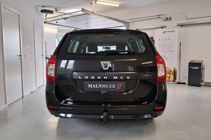 Sort Dacia Logan fra 2015