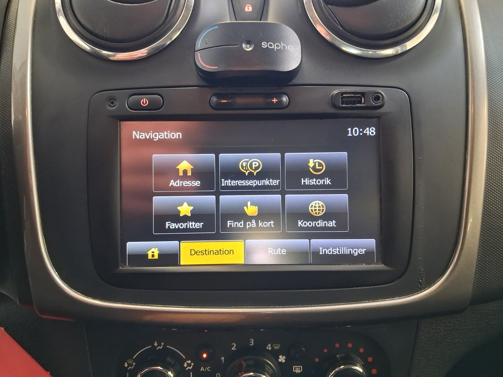 Sort Dacia Logan fra 2015