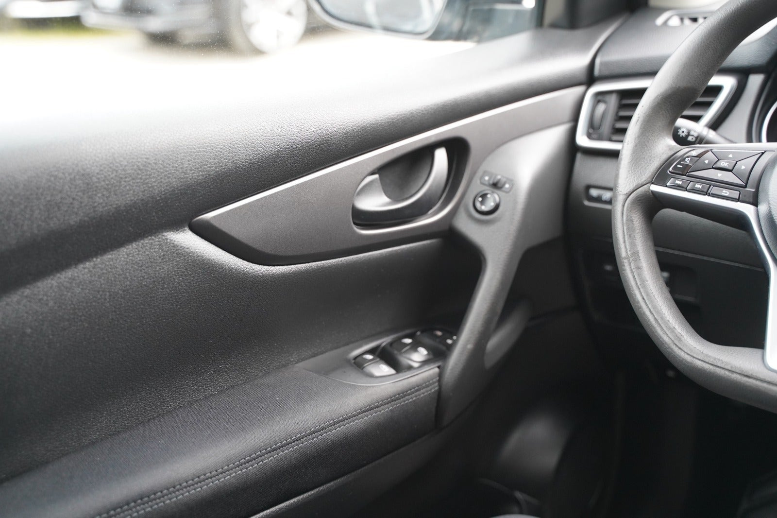 Sort Nissan Qashqai fra 2018