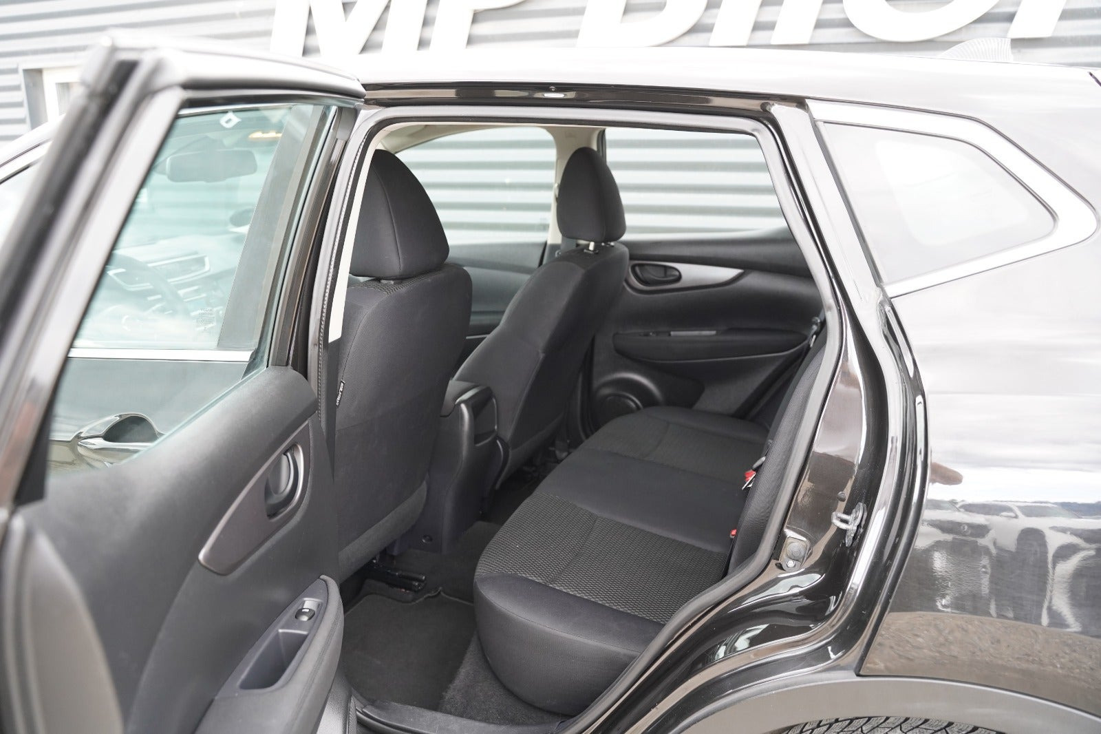 Sort Nissan Qashqai fra 2018