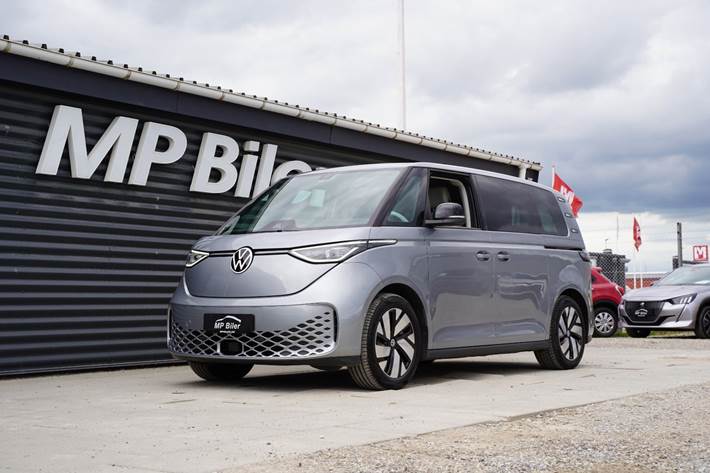 Grå VW ID.Buzz fra 2023 set udefra