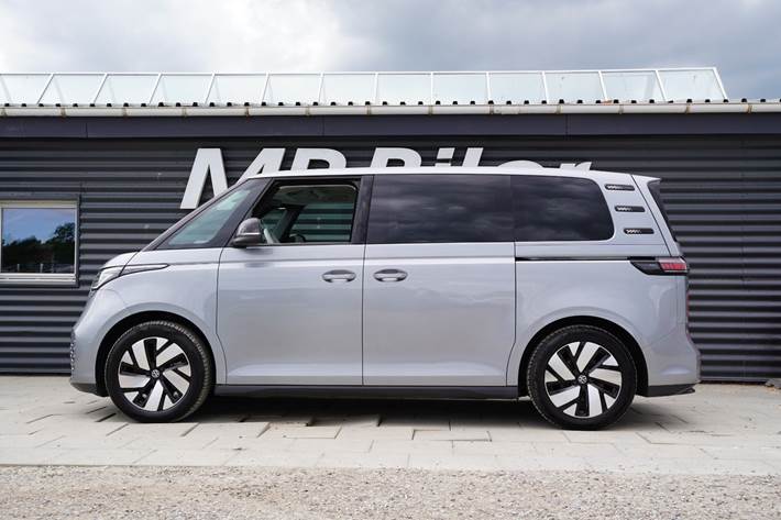 Grå VW ID.Buzz fra 2023