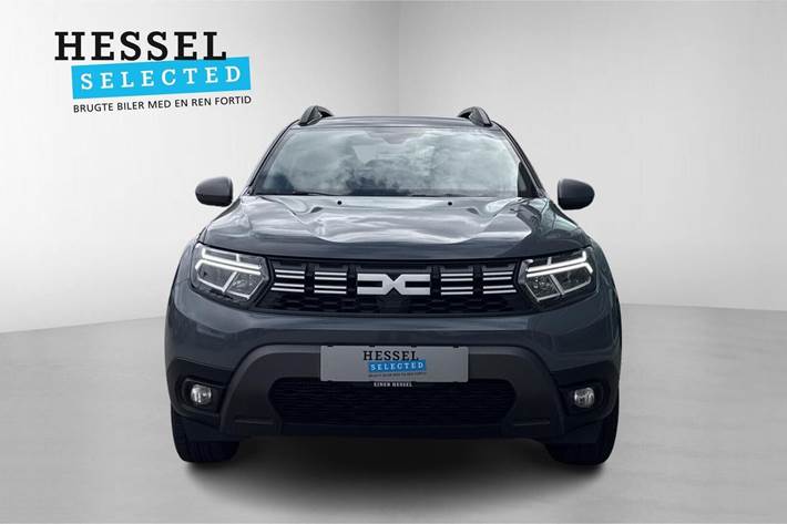 Grå Dacia Duster fra 2023