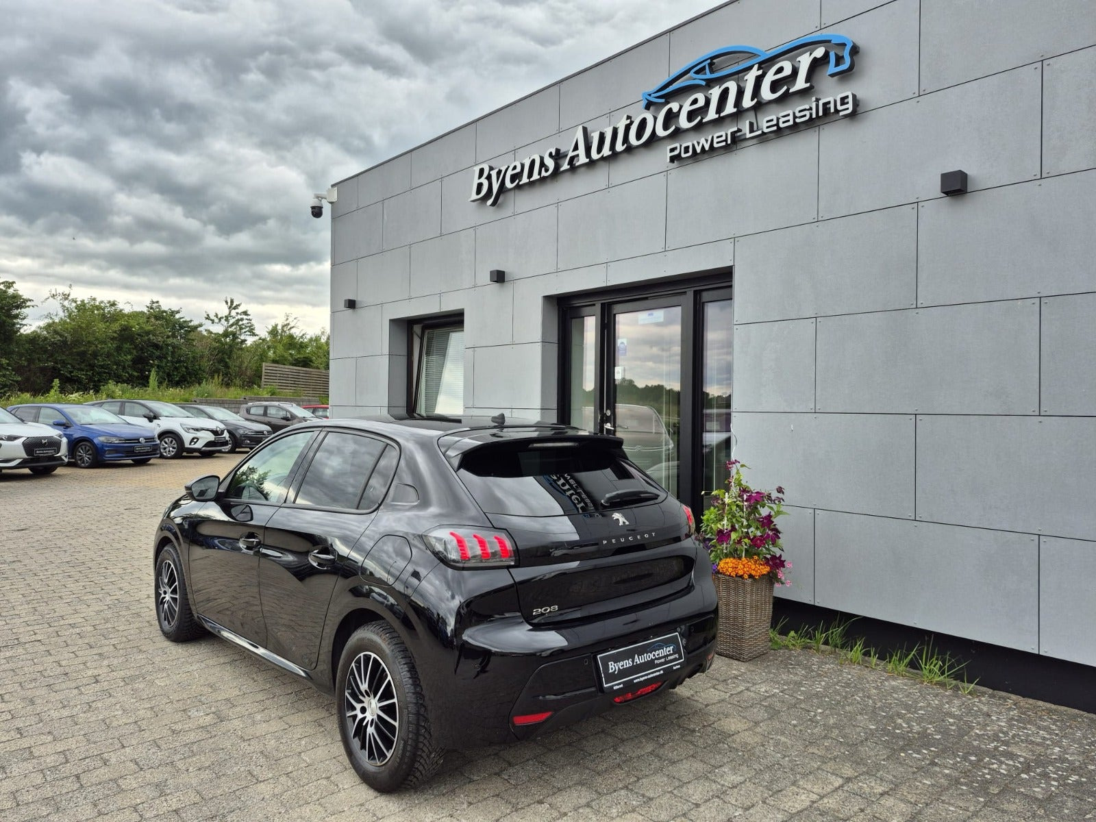 Sort Peugeot 208 fra 2020