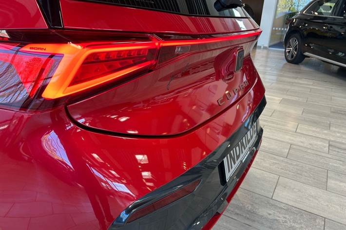 Rød Cupra Born fra 2022