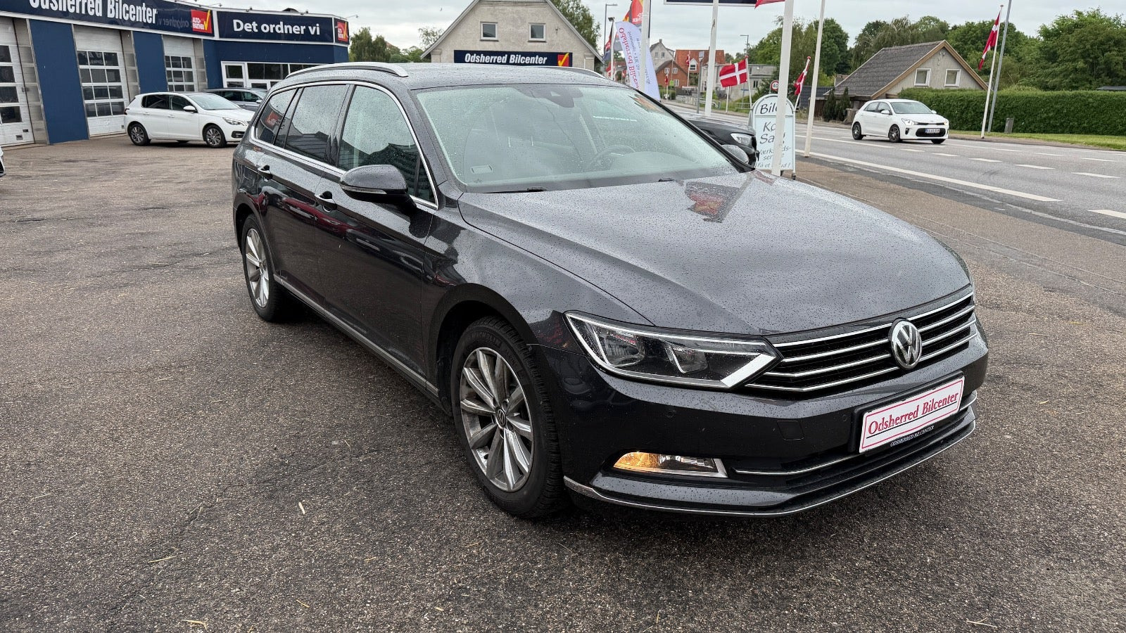 Sort VW Passat fra 2019