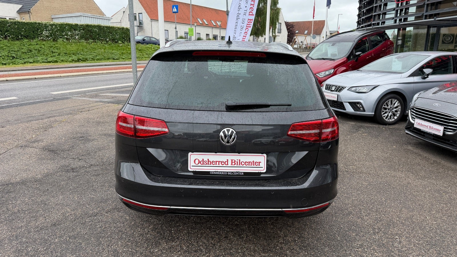 Sort VW Passat fra 2019