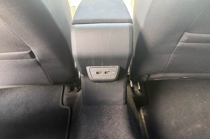 Grå VW Polo fra 2020