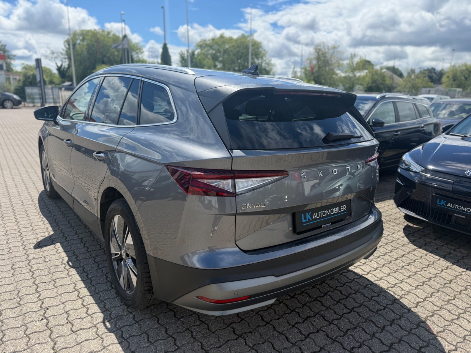 Grå Skoda Enyaq fra 2024