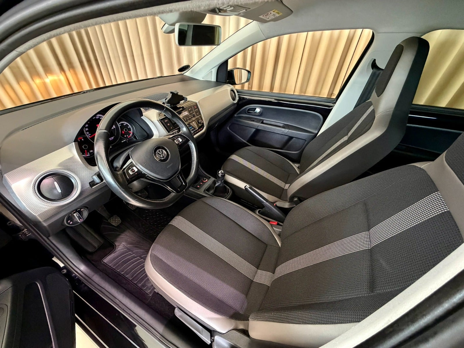 Sort VW UP! fra 2017