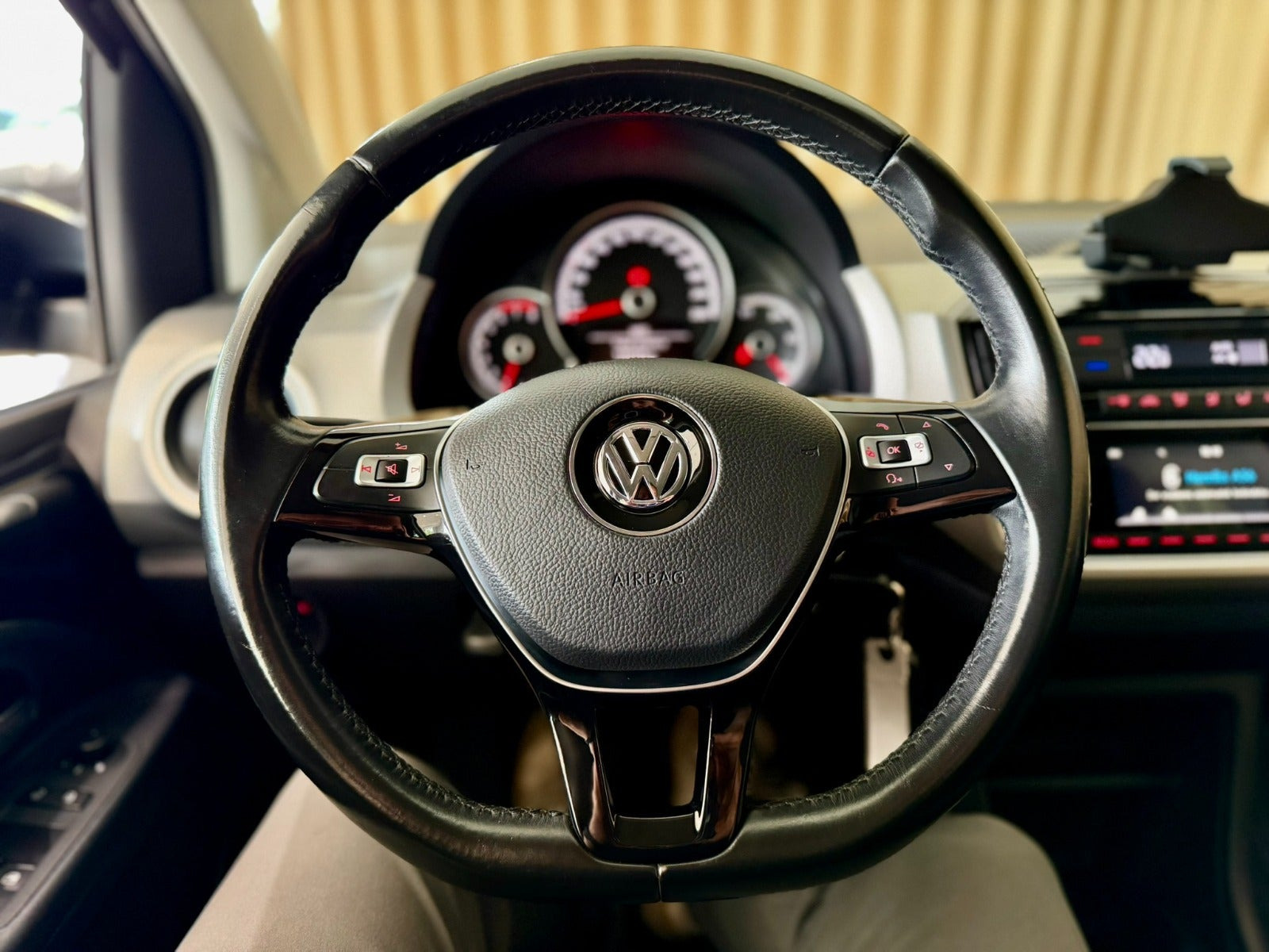 Sort VW UP! fra 2017