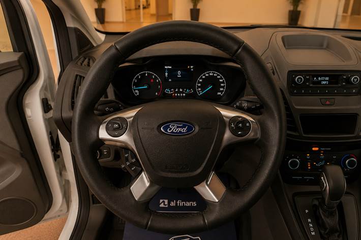 Hvid Ford Transit Connect fra 2021