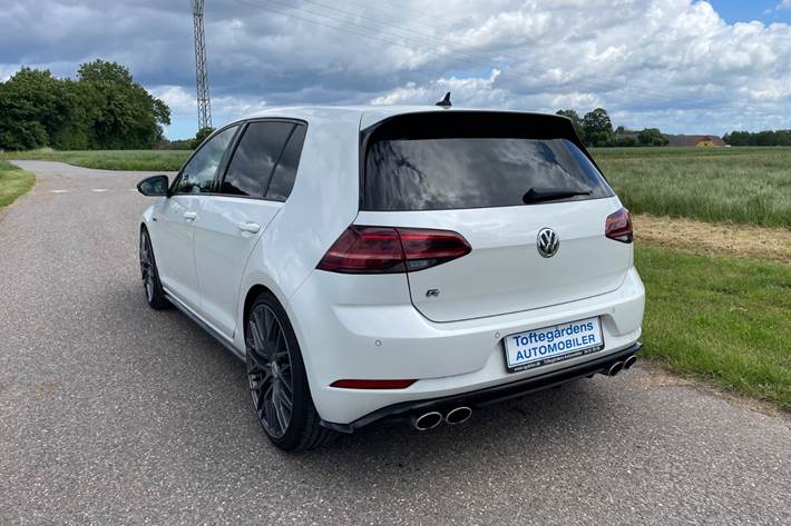 Hvid VW Golf VII fra 2018