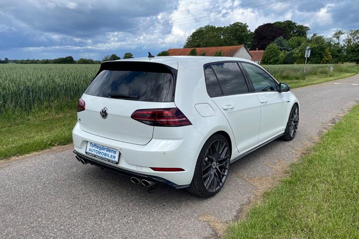 Hvid VW Golf VII fra 2018