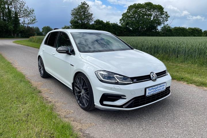 Hvid VW Golf VII fra 2018