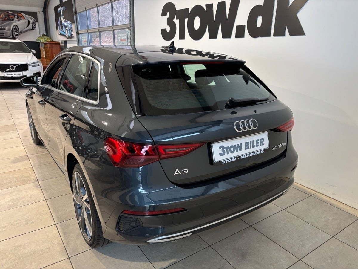 Grå Audi A3 fra 2021