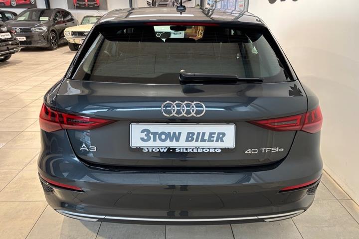 Grå Audi A3 fra 2021