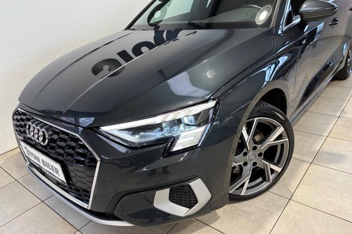 Grå Audi A3 fra 2021