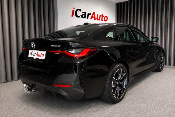 Sort BMW i4 fra 2024