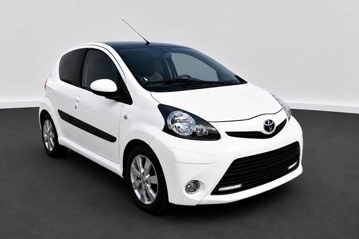 Hvid Toyota Aygo fra 2012