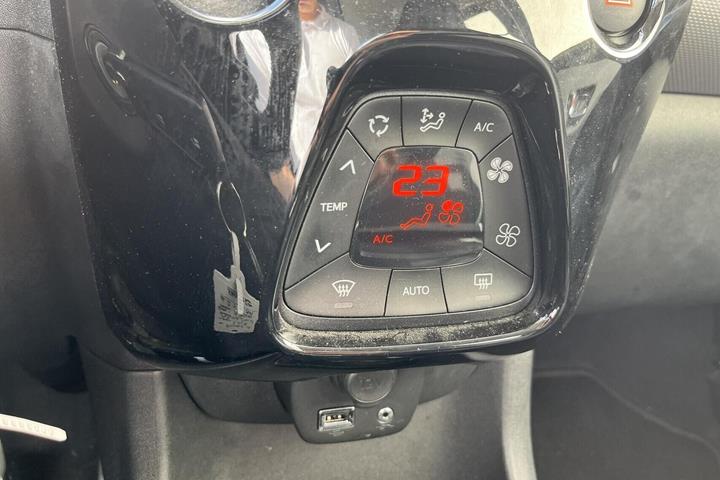 Sort Peugeot 108 fra 2019