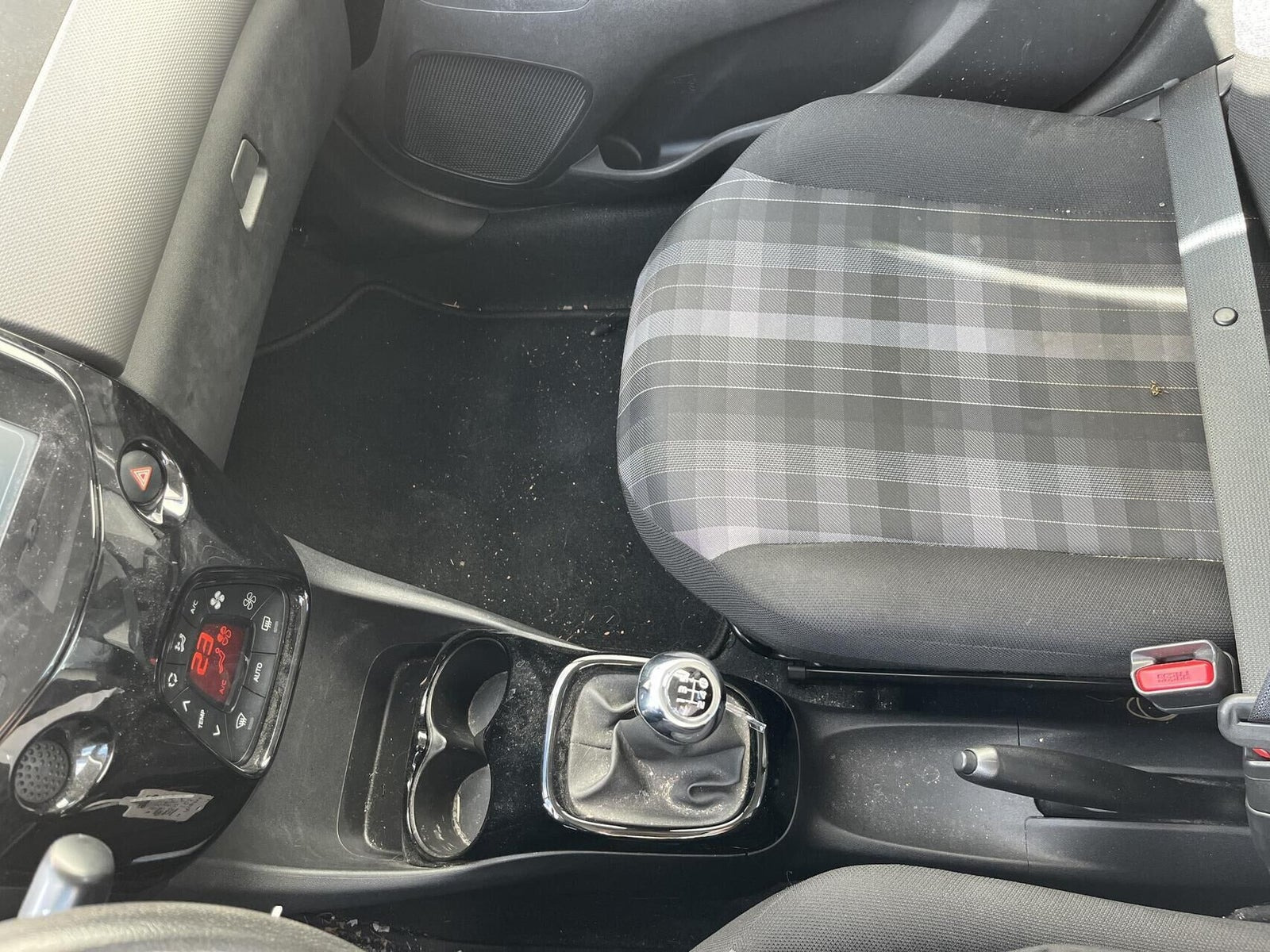Sort Peugeot 108 fra 2019