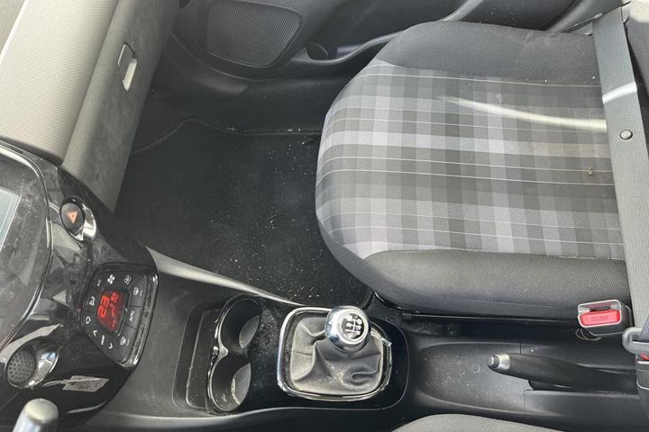Sort Peugeot 108 fra 2019
