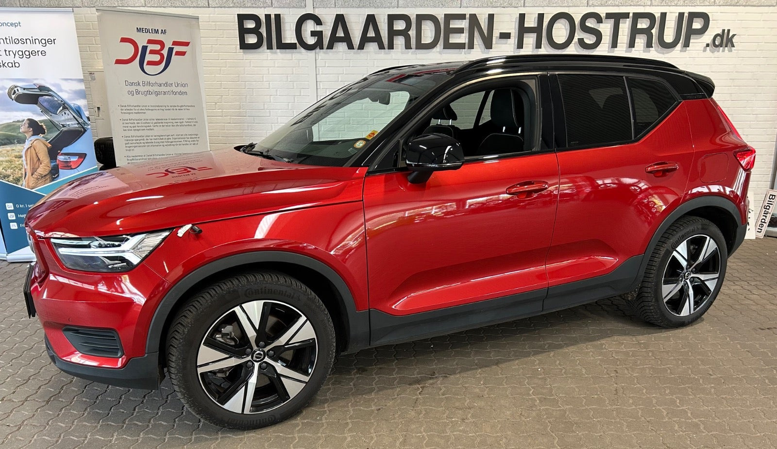 Rød Volvo XC40 fra 2022