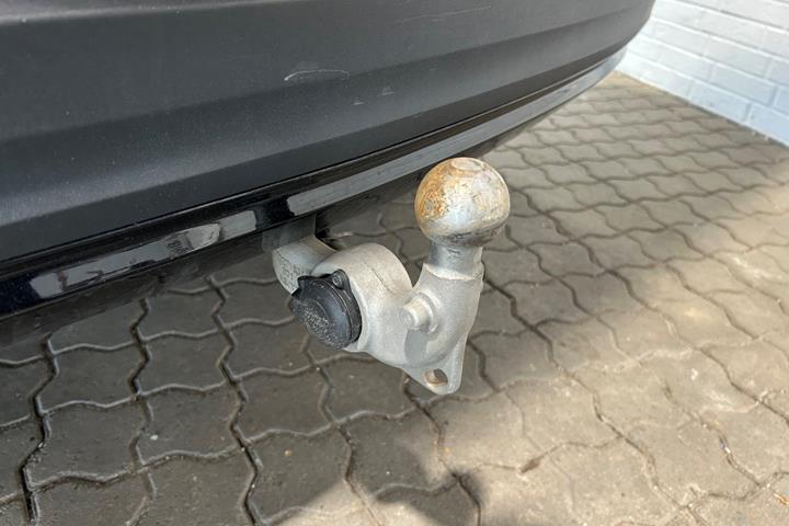 Rød Volvo XC40 fra 2022