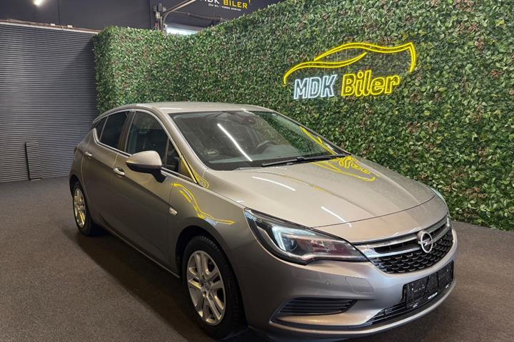 undefined Opel Astra fra 2017 set udefra