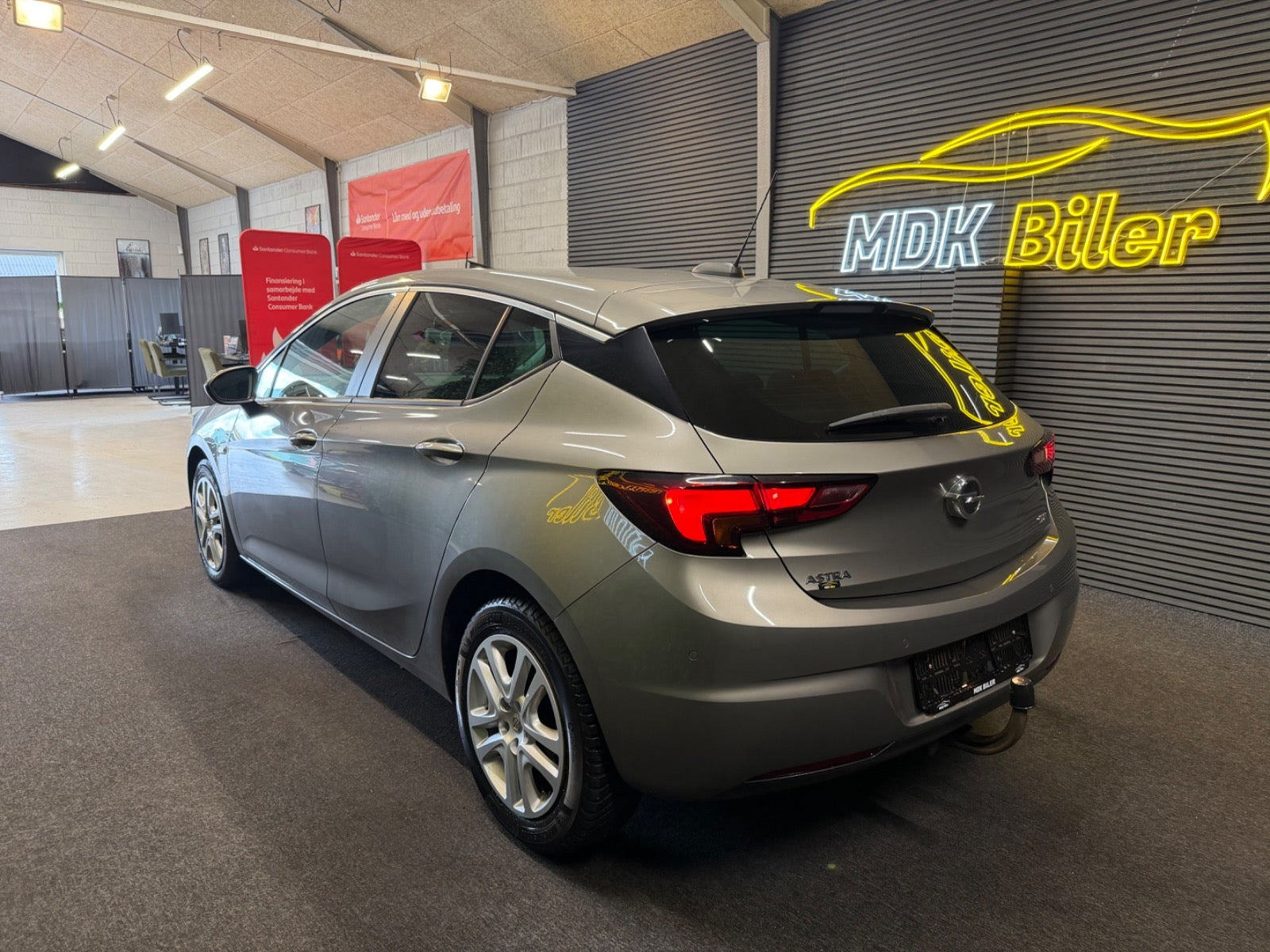 undefined Opel Astra fra 2017