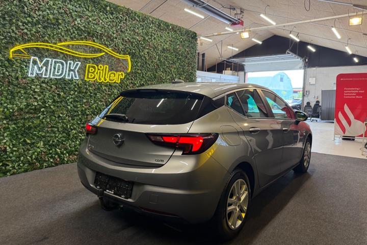 undefined Opel Astra fra 2017