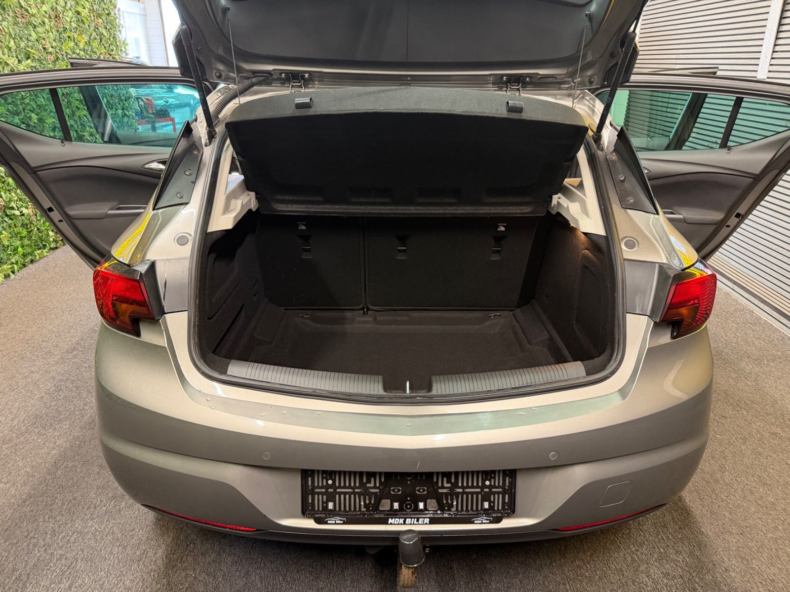 undefined Opel Astra fra 2017