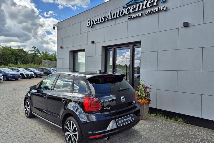 Sort VW Polo fra 2016